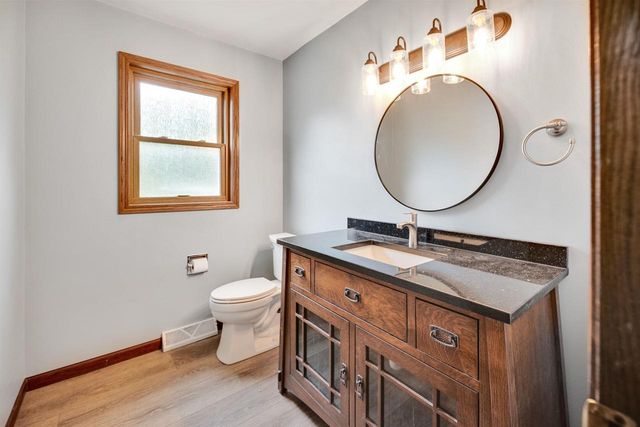 1289 Crossing Ridge Trail, Sun Prairie, WI 53590