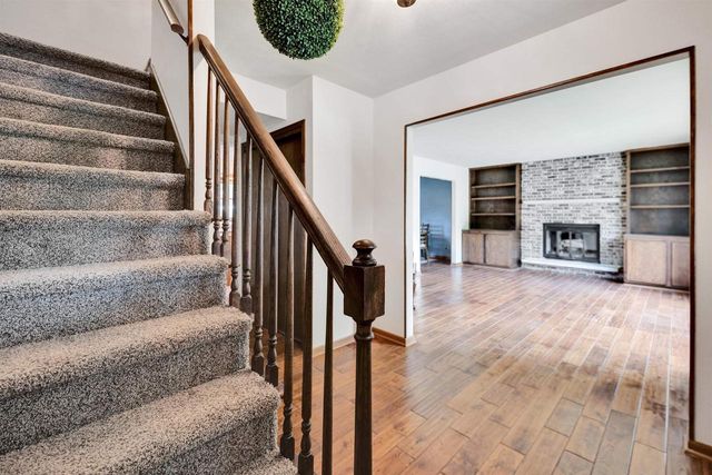 1289 Crossing Ridge Trail, Sun Prairie, WI 53590