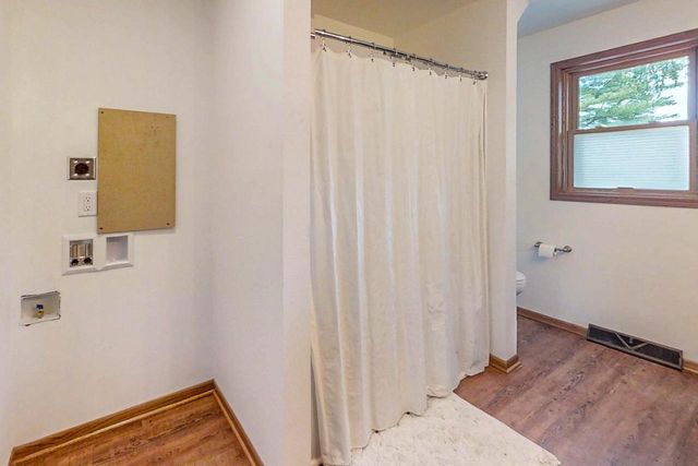 1289 Crossing Ridge Trail, Sun Prairie, WI 53590