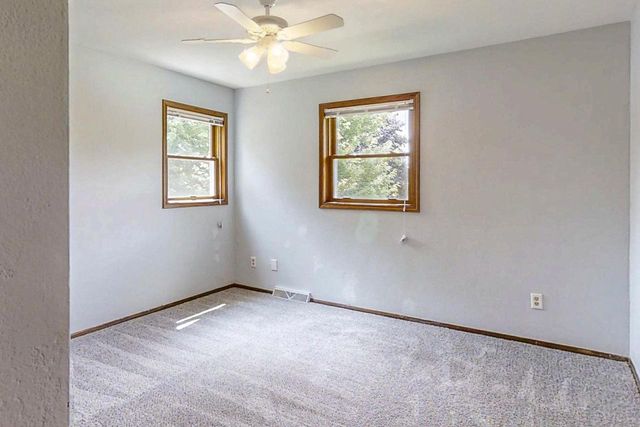 1289 Crossing Ridge Trail, Sun Prairie, WI 53590