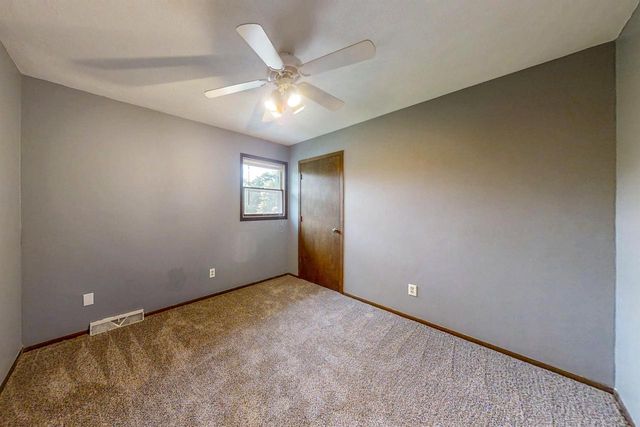 1289 Crossing Ridge Trail, Sun Prairie, WI 53590