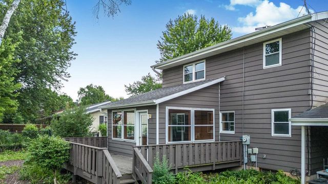 1289 Crossing Ridge Trail, Sun Prairie, WI 53590