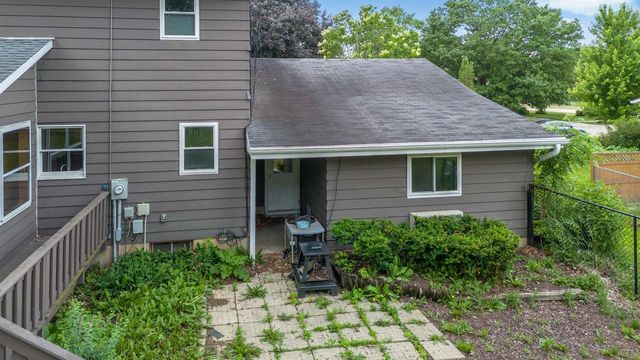 1289 Crossing Ridge Trail, Sun Prairie, WI 53590