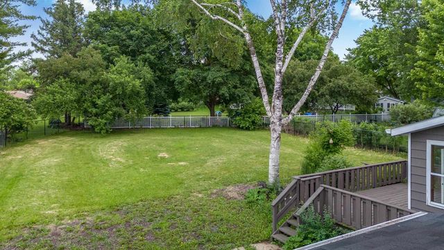 1289 Crossing Ridge Trail, Sun Prairie, WI 53590