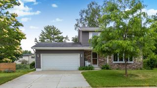 1289 Crossing Ridge Trail, Sun Prairie, WI 53590