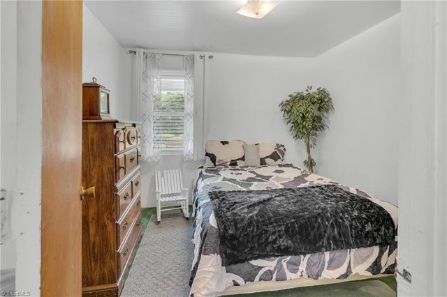 7121 Ridge Road, Tobaccoville, NC 27050