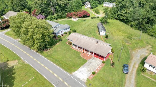 7121 Ridge Road, Tobaccoville, NC 27050