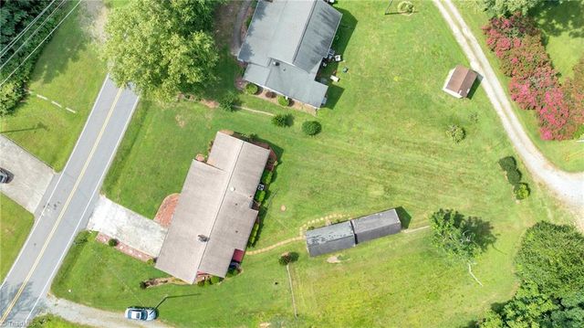 7121 Ridge Road, Tobaccoville, NC 27050