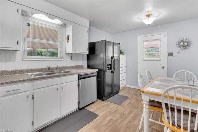 7121 Ridge Road, Tobaccoville, NC 27050