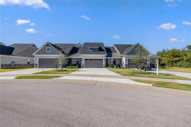 5045 Mooney Falls Drive, Bryan, TX 77802