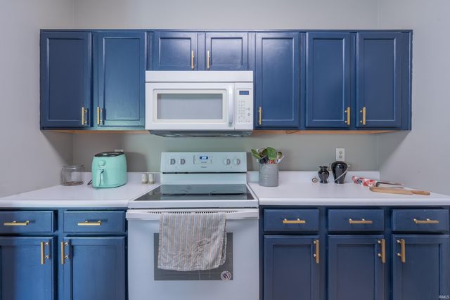 3705 E Barrington Dr Apt 206, Bloomington, IN 47408