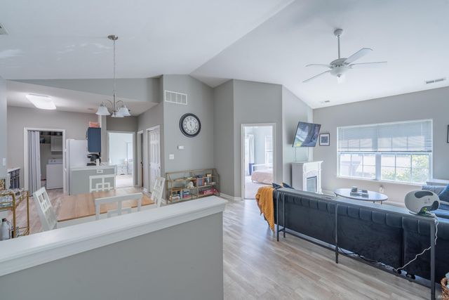 3705 E Barrington Dr Apt 206, Bloomington, IN 47408