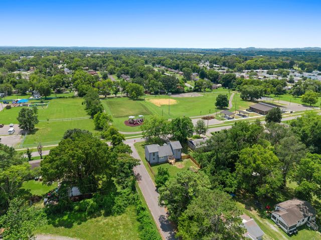 698 Chambers St, Gallatin, TN 37066