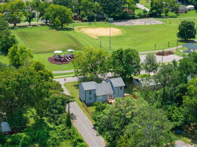 698 Chambers St, Gallatin, TN 37066