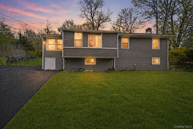 19 Beverly Trail, Monroe, NY 10950