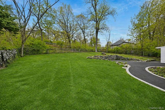 19 Beverly Trail, Monroe, NY 10950