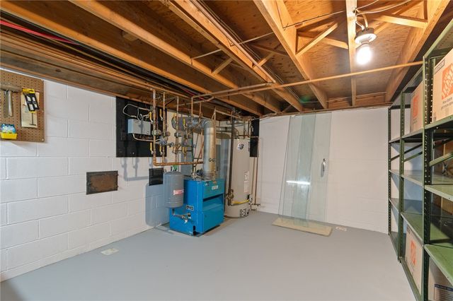 18 Edgewood Drive, Seneca Falls, NY 13148