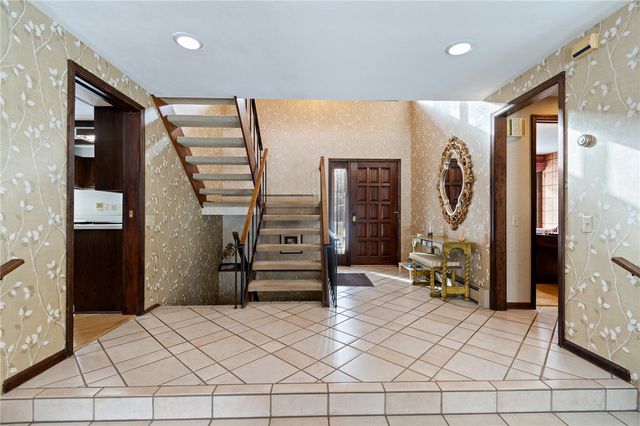 18 Edgewood Drive, Seneca Falls, NY 13148