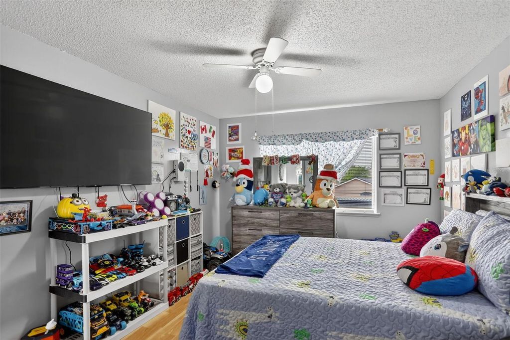 Image 21 of property listing at 1348 HEATHER LAKE DRIVE, Orlando, FL 32824