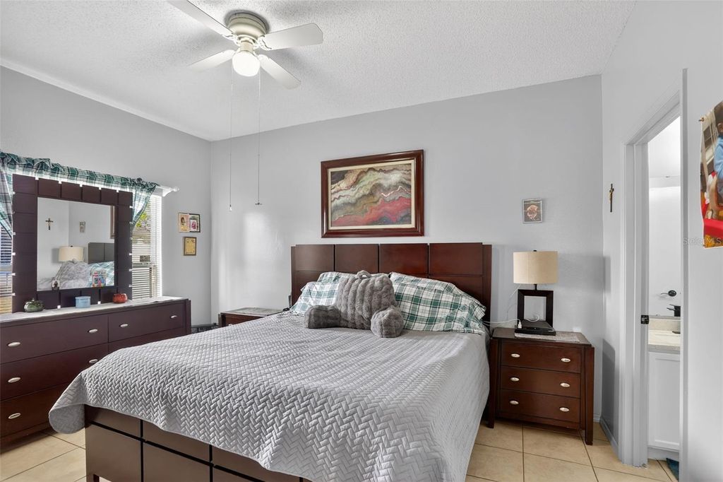 Image 24 of property listing at 1348 HEATHER LAKE DRIVE, Orlando, FL 32824