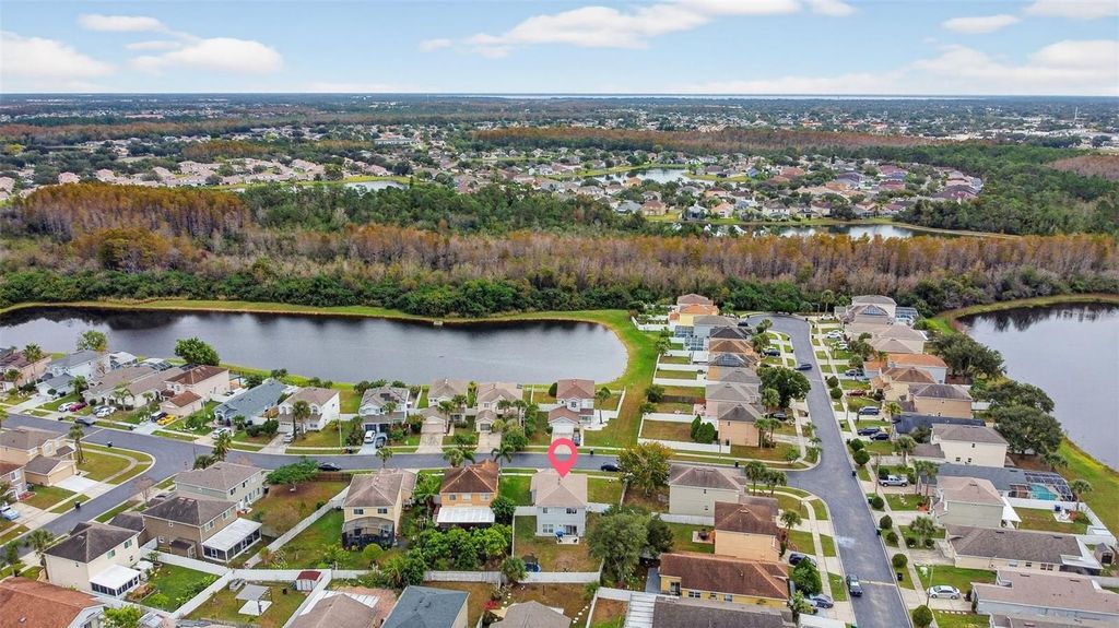 Image 37 of property listing at 1348 HEATHER LAKE DRIVE, Orlando, FL 32824