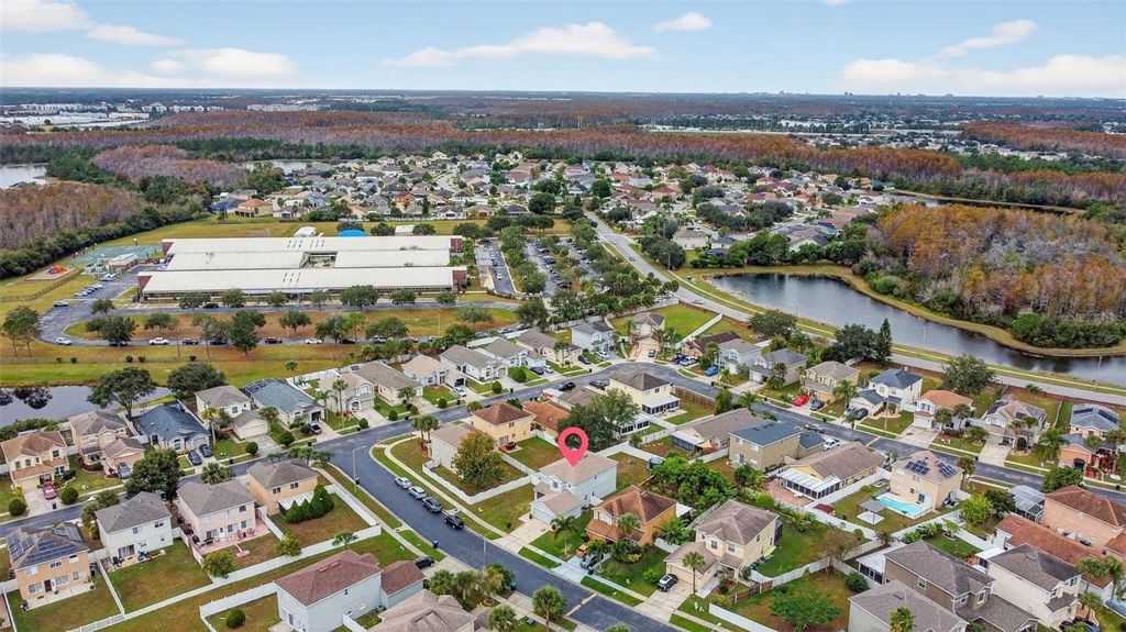 Image 38 of property listing at 1348 HEATHER LAKE DRIVE, Orlando, FL 32824