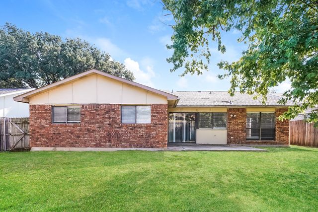 7516 Four Winds Drive, Fort Worth, TX 76133