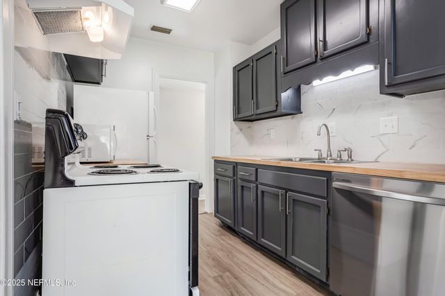 3339 SYLVIA Street, Jacksonville, FL 32207