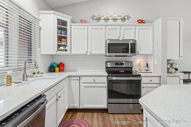 933 Amber View Drive Sw, Byron Twp, MI 49315