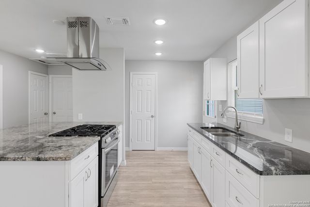 322 Glamis, San Antonio, TX 78223