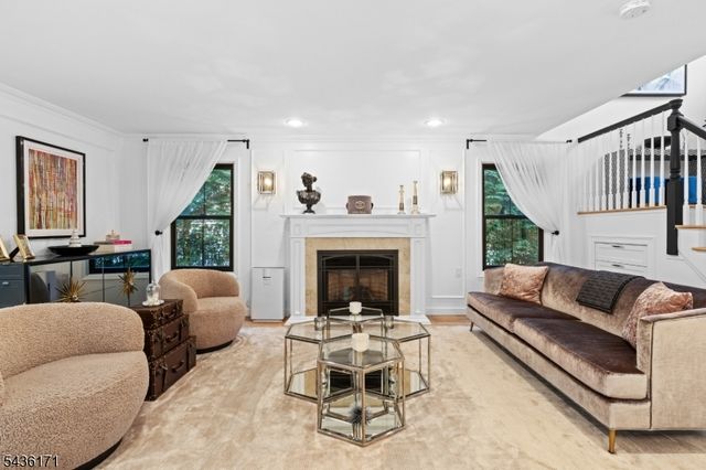 502 Closter Dock Rd, Closter Boro, NJ 07624