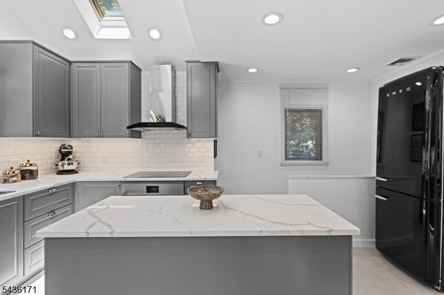502 Closter Dock Rd, Closter Boro, NJ 07624