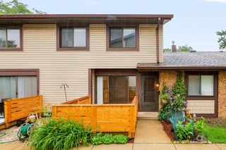 8334 Portsmouth Drive B, Darien, IL 60561
