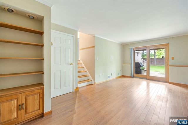 18 Dogwood Court, Westwood, NJ 07675