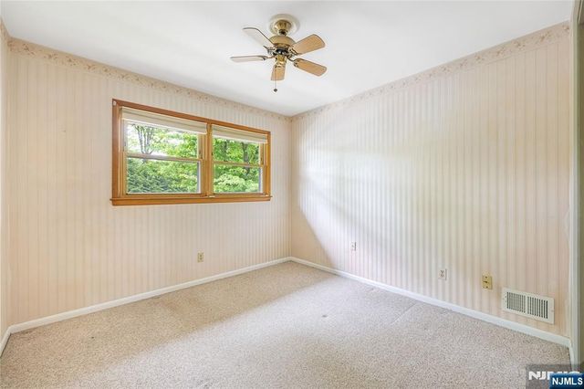18 Dogwood Court, Westwood, NJ 07675