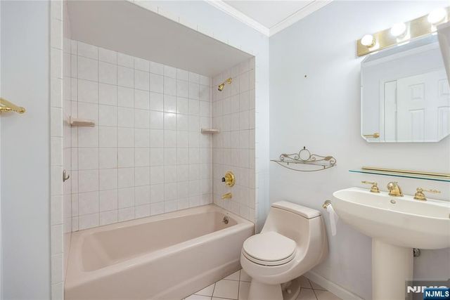 18 Dogwood Court, Westwood, NJ 07675