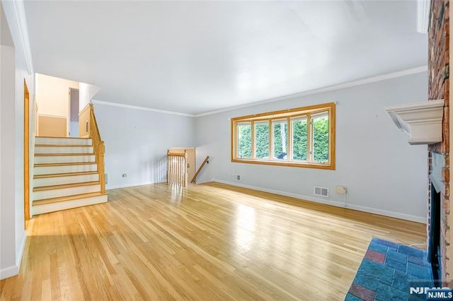 18 Dogwood Court, Westwood, NJ 07675