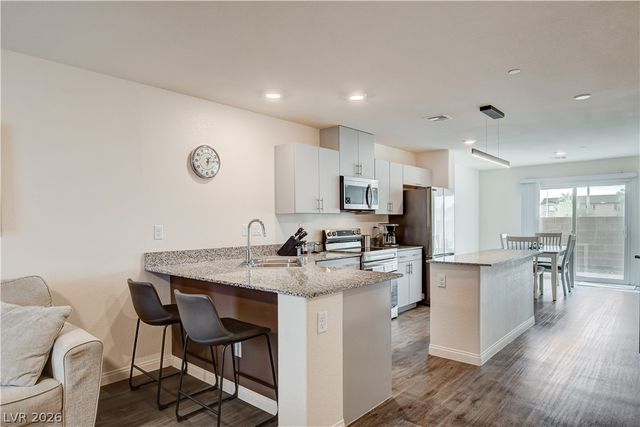 2945 White Selzter Court, Las Vegas, NV 89122