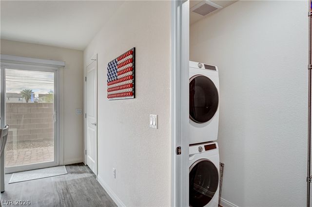 2945 White Selzter Court, Las Vegas, NV 89122