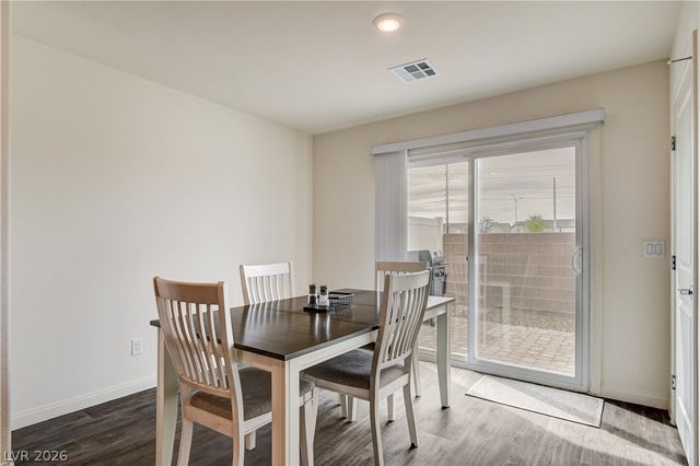 2945 White Selzter Court, Las Vegas, NV 89122