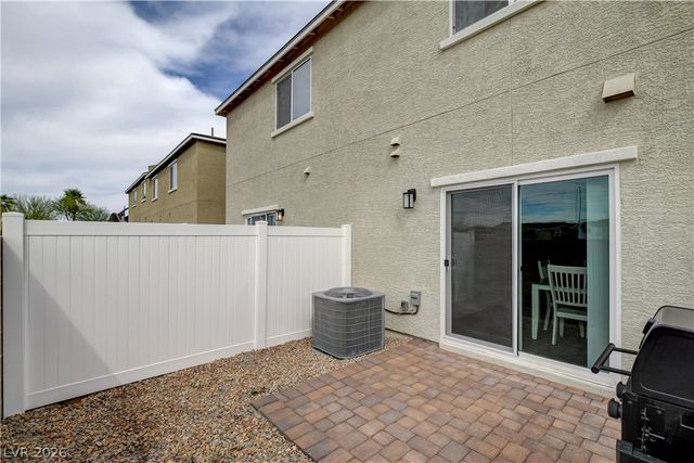 2945 White Selzter Court, Las Vegas, NV 89122