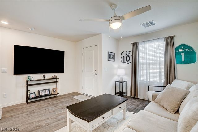 2945 White Selzter Court, Las Vegas, NV 89122