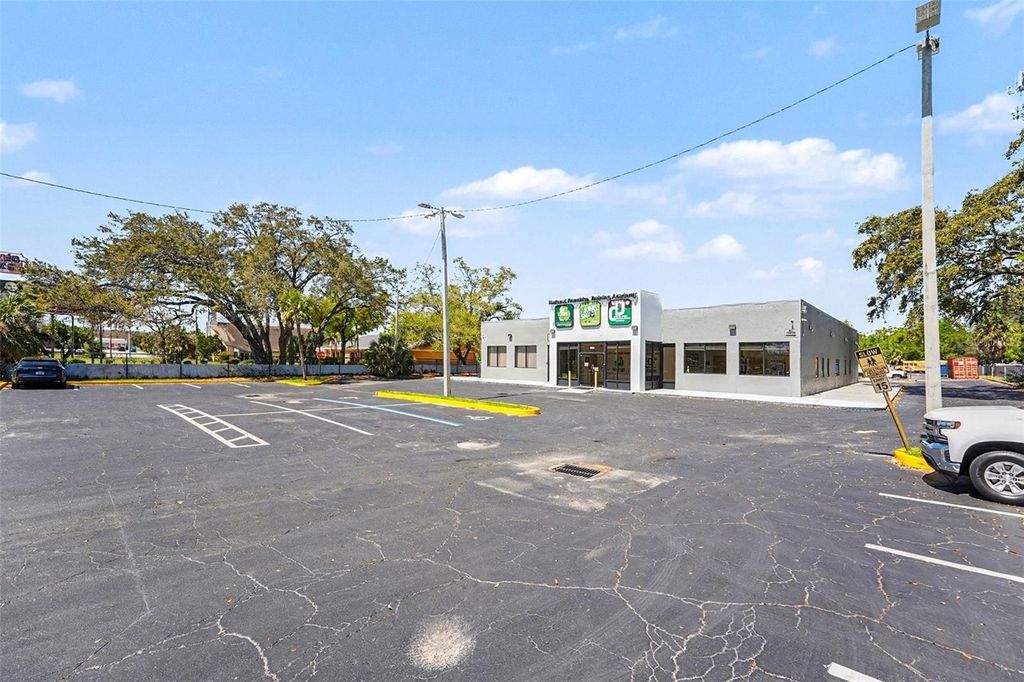 Image 4 of property listing at 2304 E BUSCH BOULEVARD, Tampa, FL 33612