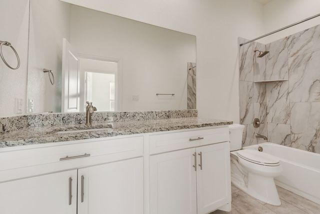 1708 Prestwick Lane, Ennis, TX 75119