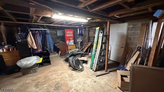 366 Ferry St 2, Newark City, NJ 07105
