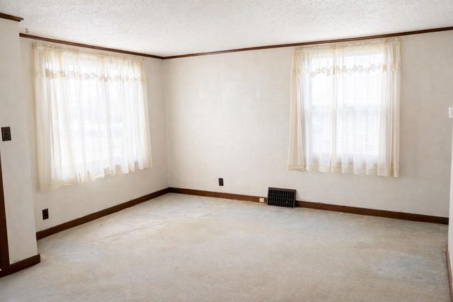 109 E 11TH STREET, Kaukauna, WI 54130