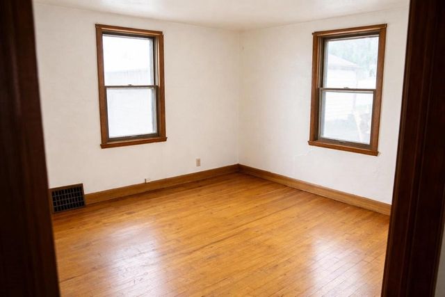 109 E 11TH STREET, Kaukauna, WI 54130