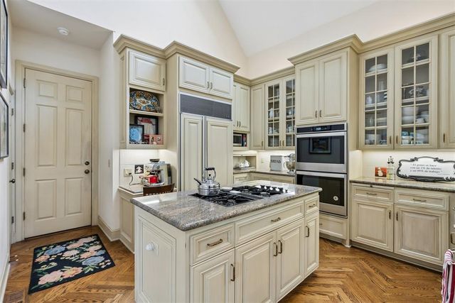 332 Cotswold Drive, Norman, OK 73072