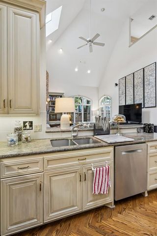 332 Cotswold Drive, Norman, OK 73072