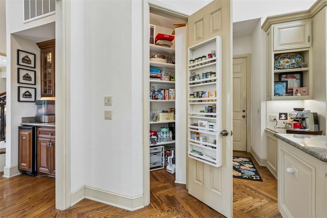 332 Cotswold Drive, Norman, OK 73072